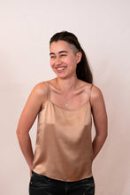 Lade das Bild in den Galerie-Viewer, Seidentop